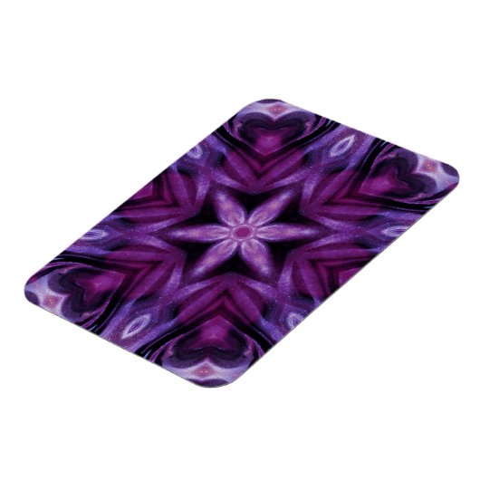 きらびやかな紫の万華鏡のように千変万化するパターンハートグラデーション マグネット (左側)