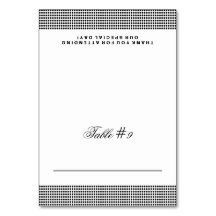 きらびやかな結婚式によって折られる座席表