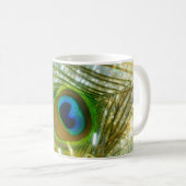 きらめくな孔雀の羽のマグ コーヒーマグカップ (正面右)