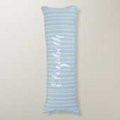 きらめくパーソナライズされた青いパタストライプのーン ボディピロー (正面縦)