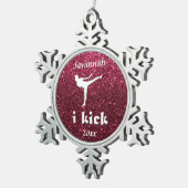 きらめく揺らめく明るい赤紫色「私は」カスタムを蹴ります スノーフレークピューターオーナメント (右)