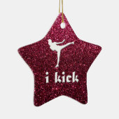 きらめく揺らめく明るい赤紫色「私は」カスタムを蹴ります セラミックオーナメント (右)