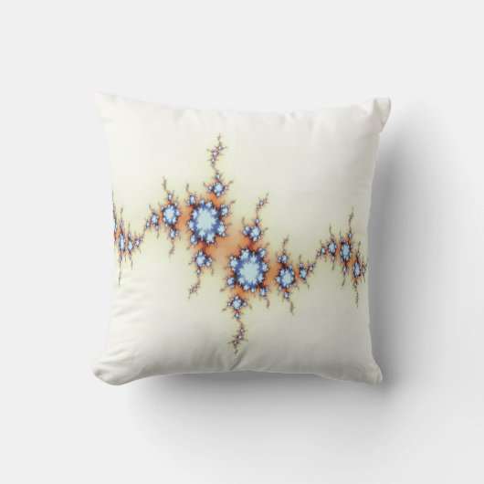 きらめく水 クッション (正面)