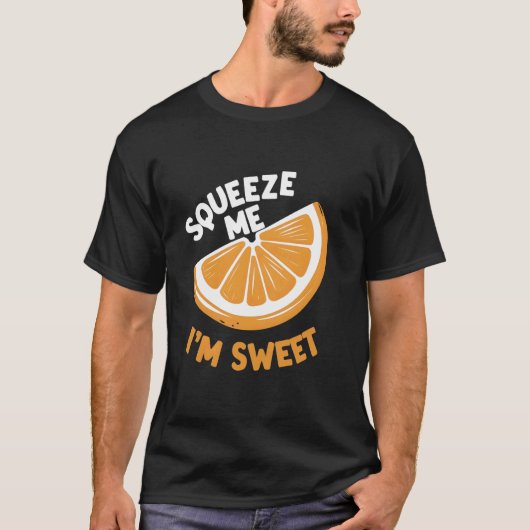 ぎゅーしてね、お砂糖たっぷりだよ Tシャツ (正面)
