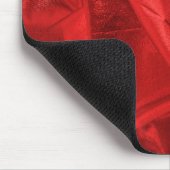 くしゃくしゃになった赤いラメのメタリックなファブリック写真 マウスパッド (コーナー)