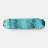 くしゃくしゃになった青いネオン紙 スケートボード (横)