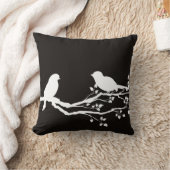 くすんだ黒い風光明媚な休息の鳥 クッション (ブランケット)