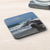 くだらない時に波を打ち砕く コースター (左側)