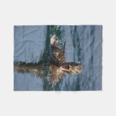 くちばしを開けてアヒル フリースブランケット (正面(横))