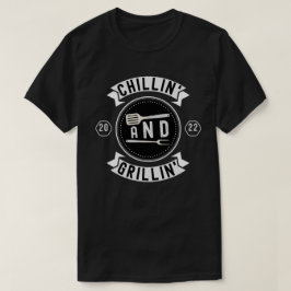 くつろぎとバーベキューの楽しいアウトドアサマーBBQ Tシャツ