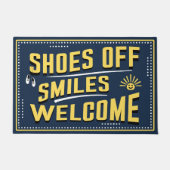 くつを脱いで 笑顔でようこそ - 親しみやすい挨拶 ドアマット (正面)