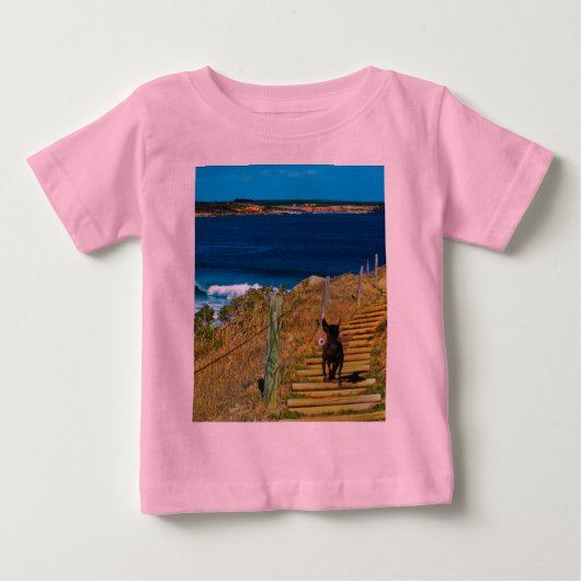 くねで中国のした子犬が、テディを盗んだ。 ベビーTシャツ (正面)