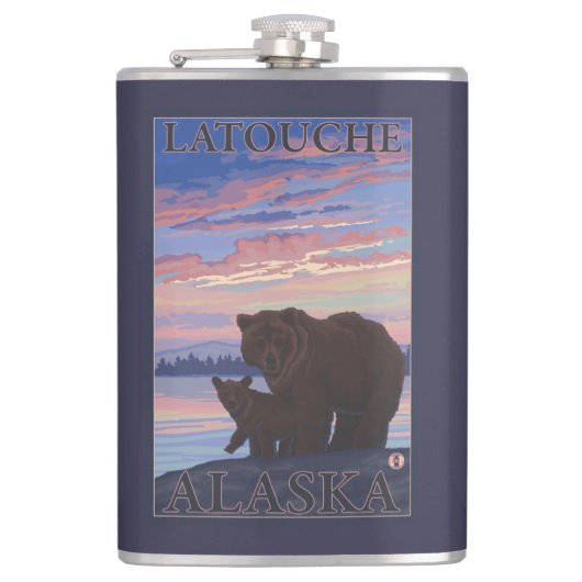 くまおよびカブス- Latouche、アラスカ フラスク (正面)