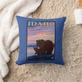 くまおよびCubIdahoVintage旅行ポスター クッション (ブランケット)