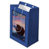 くまおよびCubIdahoVintage旅行ポスター ミディアムペーパーバッグ (裏面アングル)