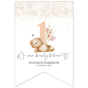 くまさんと蜂の1歳の誕生日 バンティングフラッグ