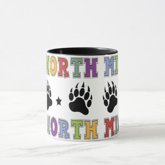 くま爪が付いているミシガン州の北のマグの上のカラフル マグカップ (中央)