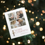 くるみモダン割りメリークリスマス3家族写真 カード<br><div class="desc">祝モダンNutcracker Merry Christmas 3フォトタイポグラフィカードで休日のシーズン！このカー素晴らしドは、豊かなブルゴーニュ色のフェスティバルタイポグラフィを背景に美しい水色のナツクラッカーを備えている。3枚の家族の写真と家族の名前をカスタマイズして、カードを本当に作ユニークる。カードを開くと伝統的、クラシックのナツクラッカーキャラクター、フェスティバルの贈り物、季節の色などの休日の要素がポップ・アートのあなたの受信者に出てくる。あなた忘れのメッセージや名前を内部に追加しなパーソナライズされたさい。Nutcracker Merry Christmas 3フォトタイポグラフィカードを送信しモダンて、このホリデーシーズンを特別に作る！一致連絡製品の設計者。一致する製品の私たちのトレンディーコレクションで家族のスタイルを高める： https://www.zazzle.com/collections/119515575371891624 Copyright berryデザイン,  all rights reserved.</div>