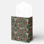 くるみ伝統的割り フェイバーボックス (オープン)