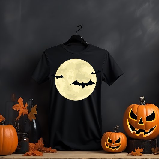 こうもり飛んでいるハロウィーンムーン Tシャツ