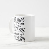 こおもしろいの女走の子はカフェインと皮肉 コーヒーマグカップ (正面左)