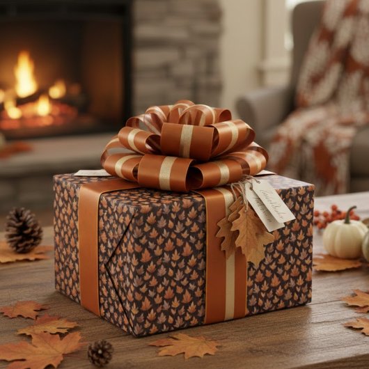 こがね色の琥珀色の茶色の秋の落ち葉のパターン ラッピングペーパー