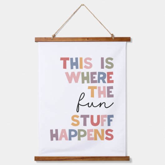 ここがおもしろい物 吊り下げ型タペストリー (正面)