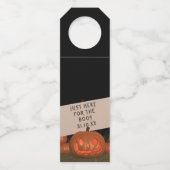 ここだけのボースのためのハロウィーンのカボチャ ボトルネックタグ (正面)