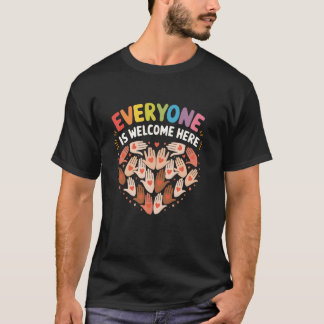 ここでは誰でも歓迎アイダホ州教師サポートダイバーシティ Tシャツ