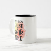 ここで働いているだけとは思わない ツートーンマグカップ (正面左)