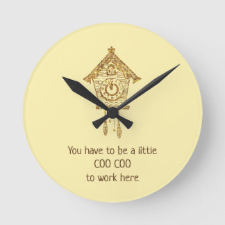 ここで働くにはちょっとカッコウが必要 Clock ラウンド壁時計