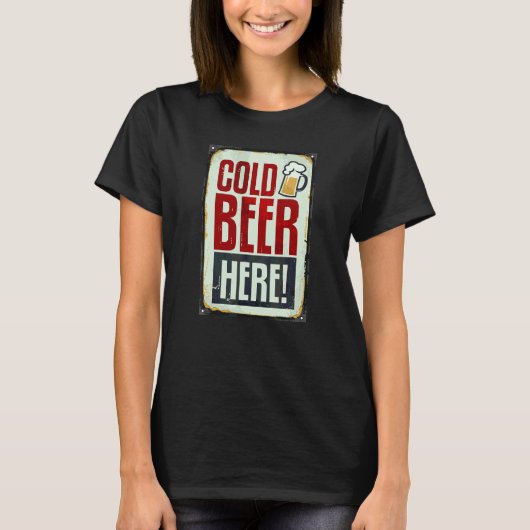 ここで冷たいビールを飲んでます Tシャツ (正面)