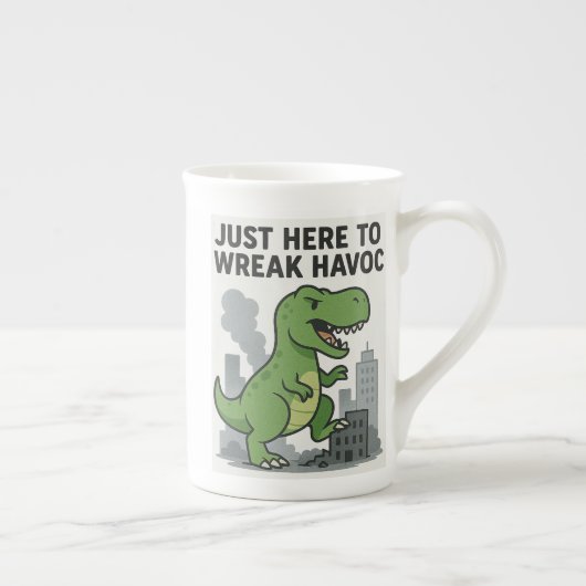 ここで大混乱を招く ボーンチャイナマグカップ (右)