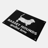 ここにだめになるバセットハウンド ドアマット (アングル)