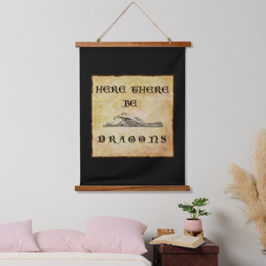 ここにドラゴンがいる 吊り下げ型タペストリー (寝室)