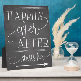 ここに始まった後ずっと楽しく黒板ここにサイン フォトプラーク