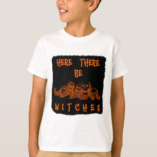 ここに魔女の子供Tシャツ Tシャツ