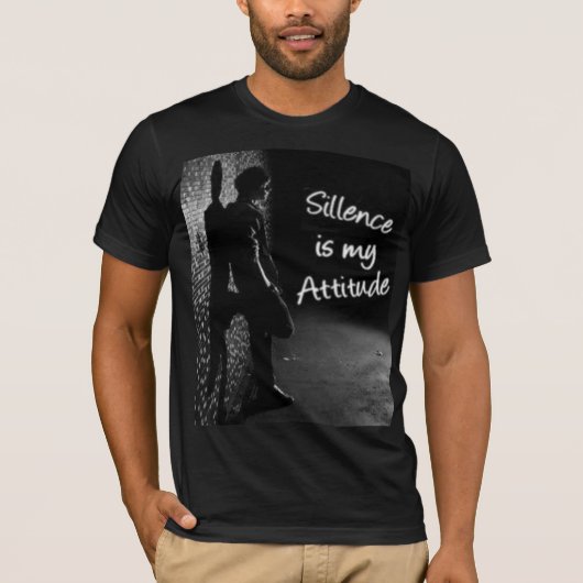 ここに「沈黙は私の態度」の提案がある Tシャツ (正面)