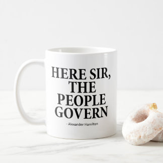 ここにPeople Govern - A. Hamiltion コーヒーマグカップ