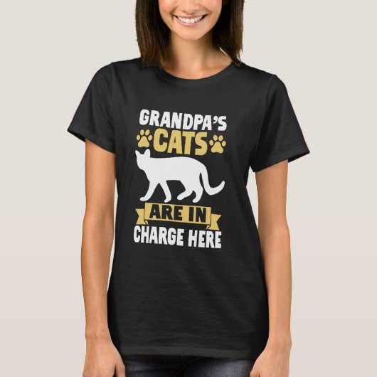 ここは猫様のもの おじいちゃんの猫 Tシャツ (正面)