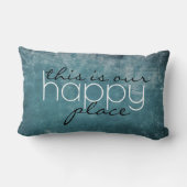 ここは私たちの幸せな場所で青い素朴動揺してな ランバークッション (裏面)