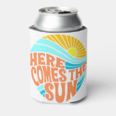 ここ来でサンTー、レトロスタイル、ヒッピースタイル 缶クーラー (缶裏面)