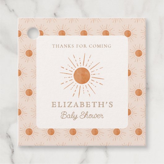 ここ来で太陽の燃えたオレンジの太陽の赤ちゃんシャワー フェイバータグ (正面)