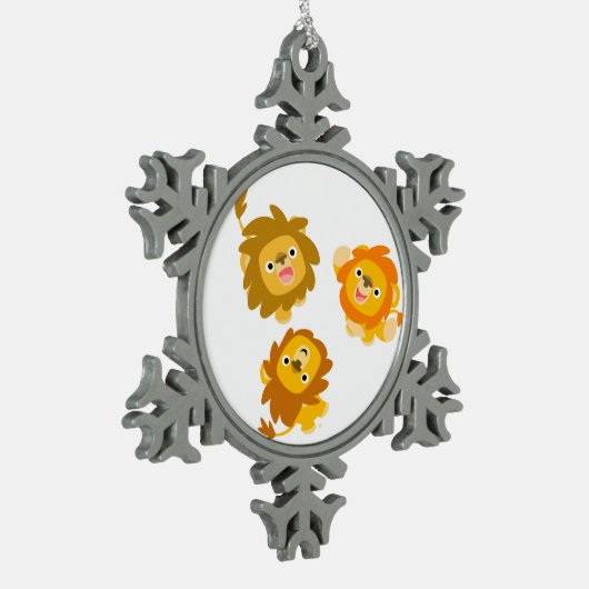 「こっちよ!!」 かわいい漫画ライオンズペーターオーナメント スノーフレークピューターオーナメント (左)