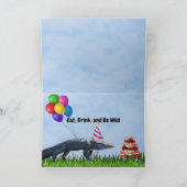 このおもしろいゲーターハッピーバースデーカードのカスタマイズ カード (内部)