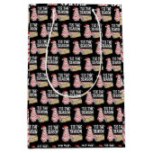 このおもしろいシーズンのクリスマスツリーケーキのデビー ミディアムペーパーバッグ (正面)