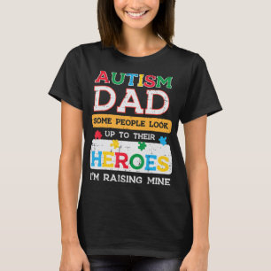 このかわいい自閉症のパパをひきつけてヒーローT Tシャツ