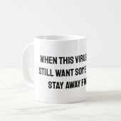 このウイルスが2020年のユーモア以上の場合 コーヒーマグカップ (正面左)