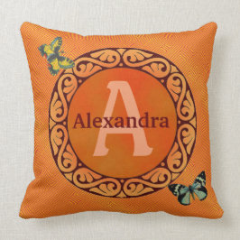 このオレンジおよび蝶をカスタマイズ クッション