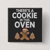 このオーブンの中にクッキーがあるクリスマス妊娠ママ 缶バッジ (正面)